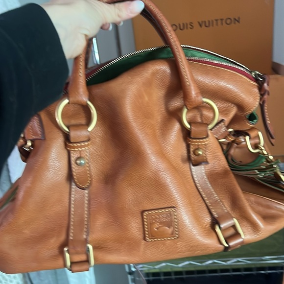 Dooney and Bourke Florentine hobo bag - Picture 7 of 11
